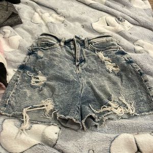 High rise boyfriend 90s ripped jeans shorts